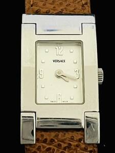 〇館y37 VERSACE ヴェルサーチ ASQ99 メデューサ クォーツ 腕時計 レディース 文字盤白 レザーベルト 箱付き