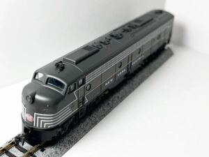 KATO USA 176-253 EMD E8/9A NYC #4049 NEW YORK CENTRAL 動力車両　動作確認済み 鉄道模型 Nゲージ 外国車輌