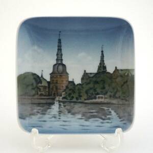 【4】即決 ロイヤルコペンハーゲン フレデリスクボー城 プレート 絵皿 デンマーク製