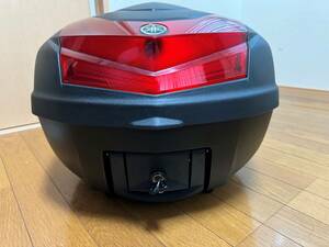 美品 ヤマハ リアボックス ユーロトップケース ユーロヤマハ 39L Q5KYSK069P01 Q5K-YSK-069-P01 ツーリングボックス 鍵付き