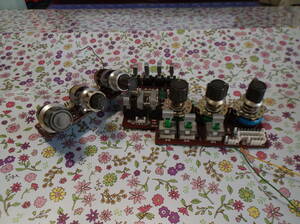 TS940S良品より取り外したロータリースイッチ(ATT 4回路 AGC 3回路 METER6回路)と ボリュウム(NB LEVEL PROCESSOR MIK PWR)です