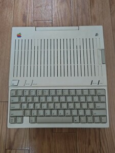 【遺品整理】AppleⅡc（本体）　電源　ジョイスティック　RFモジュレータ　ソフト3本