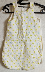 60㎝ baby Gap ギャップ スリープバッグ スリーピングバッグ スリーパー 中綿 赤ちゃん用寝袋 白×黄緑星柄 0か月～6か月