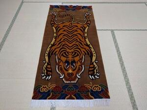 送料無料 手織り 羊毛 特大 204 90.5 チベタンタイガー 絨毯 カーペット ラグ マット タイガー 虎 未使用 ネパール チベット 検索 段通