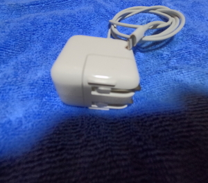 USB Power Adapter 10W 充電器 iPad付属品　ライトニングケーブル 付き Apple 中古　Ⅱ