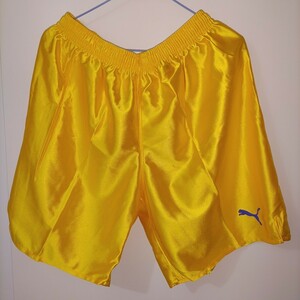 PUMA　サッカーパンツ　サイズ　XO 　カラー 黄色×青　日本製　新品未使用　品番　862181