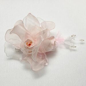 ヘアークリップ　15T0200 ピンク　ビーズ付き3つ花