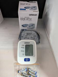 OMRON オムロン HEM-8712 自動電子血圧計 血圧計 健康器具 健康用品 検査 測定器 ヘルスケア 動作品