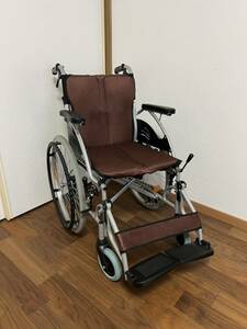 車椅子 車いす 自走式車椅子 コンパクト 軽量 介護用品 