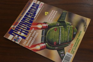 B0246 「THUNDERBIRDS THE COMIC」 サンダーバード　 古本　雑誌 マガジン　英国　特撮　テレビ番組　模型　ロケット