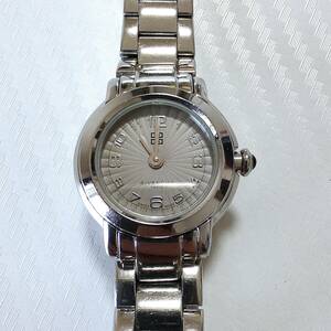 ◆GIVENCHY(SWISS MADE)　クオーツ腕時計　女性用　銀色　[033218738]