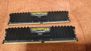 CORSAIR デスクトップ用 メモリモジュール VENGEANCE DDR4 8GB CMK16GX4M2A2666C16 2枚組 