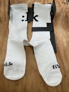 ※送料無料※　靴下 ソックス　FIZIK　/　ホワイト　/　　M-L　/41-44