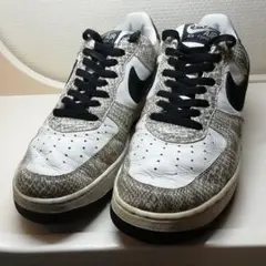 NIKE AIR FORCE 1 白蛇オリジナル