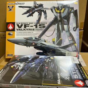 BANDAI　1/72　VF-1S ロイ・フォッカー（三形態完全変形）＆ストライクパーツ　超時空要塞マクロス ~愛・おぼえていますか~