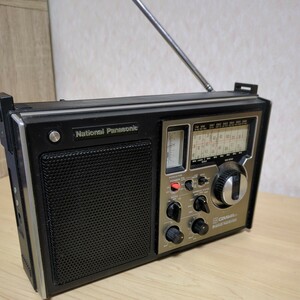　NATIONAL Panasonic COUGAR 101 RF-1010 乾電池駆動にてラジオ ラジオ視聴できました　Volumeツマミガリ音少しでます　当時物現状品