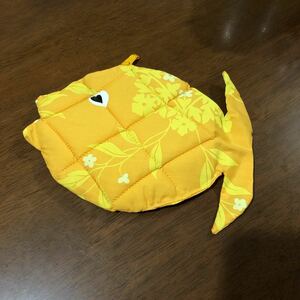 黄色ハワイアンミトン魚型鍋つかみ新品未使用品LANAKILA Craftsラナキラクラフトハンドメイド 花柄