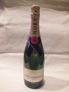 ダミーボトル MOET CHANDON モエシャンドン 白 750ml 空瓶 未開封 中身なし インテリア 飾り