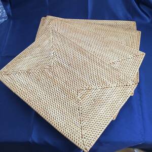編み　ランチョンマット　材質不明　長方形 41.5㎝×30㎝　4枚セット