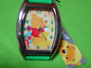 珍品　デザイン　DISNEY　クマのプーさん　腕時計　角型　未使用品