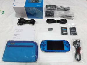 PSP-3000　新品に近い綺麗な美品　ブルー　液晶画面は、ほぼキズ無し　バッテリー、アダプター2個付　USBケーブルは、未使用　全12点セット