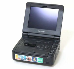 ☆ SONY ビデオカセットレコーダー ビデオウォークマン GV-A700 【ジャンク】 ☆AHB08381　1999年製