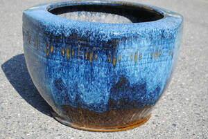 海鼠釉　釉薬の流れる景色の美しい　八角　火鉢　陶器製　口径450　高310ミリ