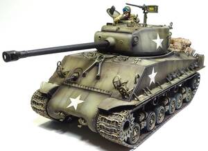 1/35　M4A3E8 シャーマン　イージーエイト　人形付き塗装済み完成品