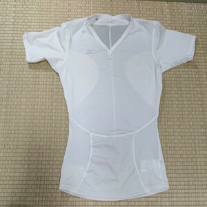 ミズノ　バイオギア　半袖シャツ（姿勢NAVI）　サイズS 開封のみ　絶版モデル　白①