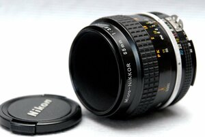 Nikon ニコン 純正 Micro-NIKKOR 55mm 高級マクロレンズ1:3.5 (Ai) 希少な作動品