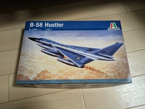 イタレリ1/72 B58ハスラー スジ彫りモールド　未組立