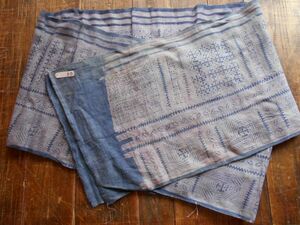 手織麻布反物NO.30　 L34 xW430 cm 　HEMPぬの　ラオスモン族hmong　藍染め　ロウケツ染め　batik