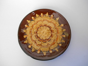 ブルガリア 陶器 トロヤン 焼き 皿 イエロー ブラウン 03522