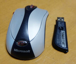 マイクロソフト ワイヤレス オプティカル マウス Wireless Notebook Optical Mouse 4000 ムーンライト シルバー