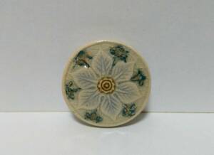 陶製　和装小物　花紋様　帯留め 