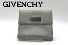 GIVENCHY ジバンシー  二つ折り財布　ダブルホック　ブランド　オシャレ