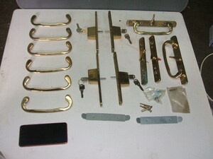 美品　洋風　レトロ アンティーク風　真鍮製　ドアノブ 金具　サッシ金具　多数　（内鍵付き４個）使用確認済