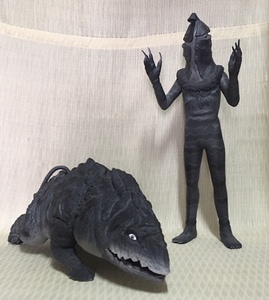 エクスプラス 大怪獣シリーズ ケムール人 & ゴルゴス ウルトラQ (欠品ありのジャンク品)