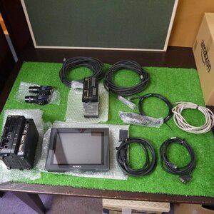 ★訳有り・ジャンク品扱い USED品 KEYENCE【キーエンス CV-200C CCDカメラ 2個,CA-MP81,CA-U3,CV-5500 ほかケーブルなど】