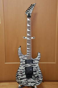 ■■■■ Jackson/X Series Soloist SLX DX Camo ほぼ新品 ■■■■