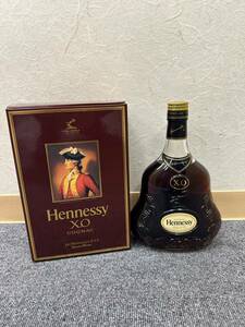 【EKA-8652AT】1円スタート Hennessy XO クリアボトル 金キャップ 700ml 40％ 未開栓 中古品 掘り出し物 コレクション インテリア 洋酒