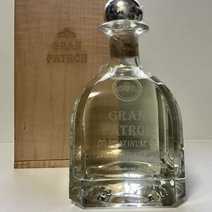 初期 リリース Gran Patron Platinum Tequila 100% ウッド ボックス入 パトロン 3回蒸留 テキーラ メキシコ産 ウェーバー ブルー アガベ 