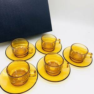 保管品 カップ&ソーサー 5客 セット 昭和 レトロ 琥珀色 ティーカップ 紅茶 カップ ソーサー 5枚 5個 ガラス 箱付 食器