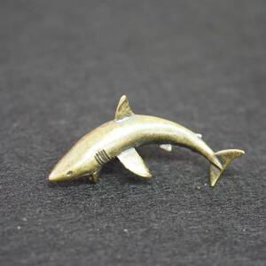 真鍮　ブラス　サメ　ジョーズ　ホオジロザメ　イタチザメ　鮫　brass 置物　アクセサリー　雑貨　小物　文鎮