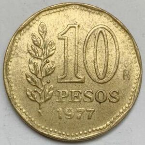 海外コイン　アルゼンチン　10ペソ　② 1977年