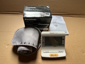 panasonic　上腕血圧計　EW-BU16-（ホワイト)　購入後、ほぼ未使用で保管されていた機体です。