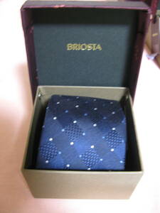 新品　BRIOSTA ネクタイ　定価7700円　ネイビー　920-78002-80-493　ワールド　箱付 
