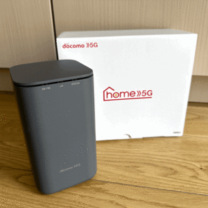 送料無料 docomo home 5G HR01 Wi-Fi ルーター SIMフリー ホームルーター 中古 美品 残債無し