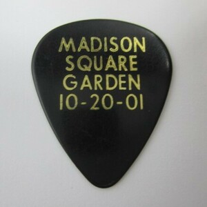 ★THE WHO ザ・フー Pete Townshend 2001年10月20日 New York Madison Squair Garden 同時多発テロ追悼コンサート ギターピック