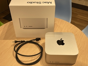 【美品】【付属品全てあり】Apple Mac Studio (2022)　M1 MAX 10コア/SSD512GB/メモリ32GB/MJMV3J/A